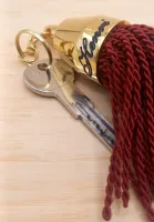 porte-cles-luxe-franges-rouge-2